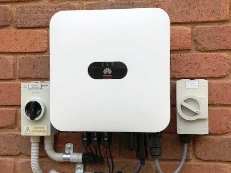 Invertoare Solax alimentare cu energie electrica