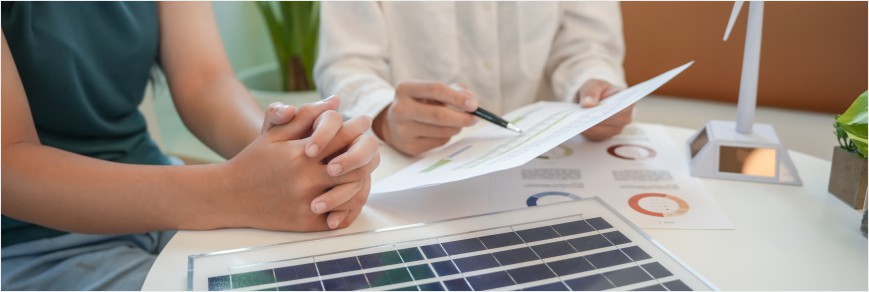 Analiza unui proiect fotovoltaic in diverse industrii: rentabilitate si impact