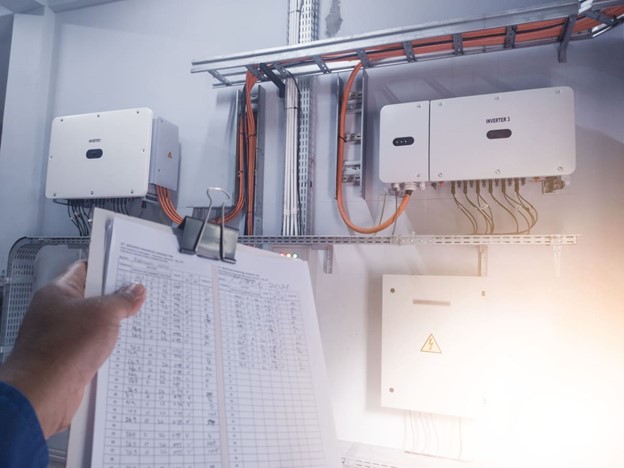 Analiza probleme invertor solar