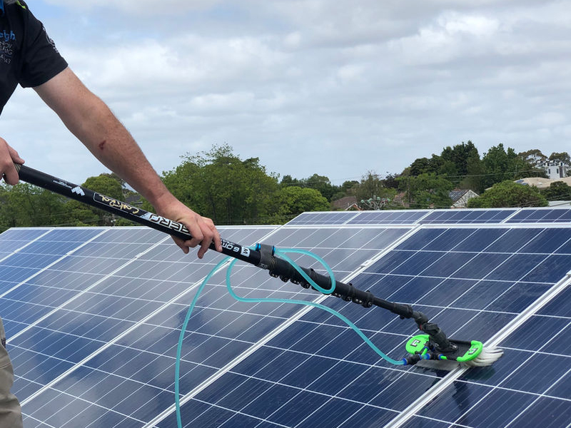 intretinerea panourilor fotovoltaice