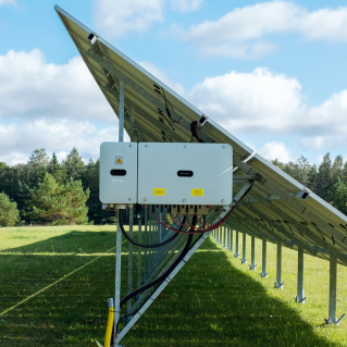 Invertoare monofazate